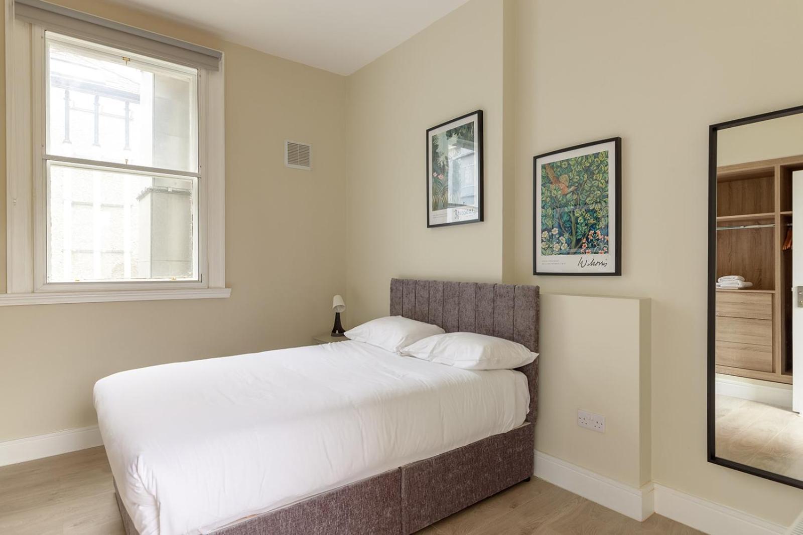 Dublin Castle Suites Extérieur photo