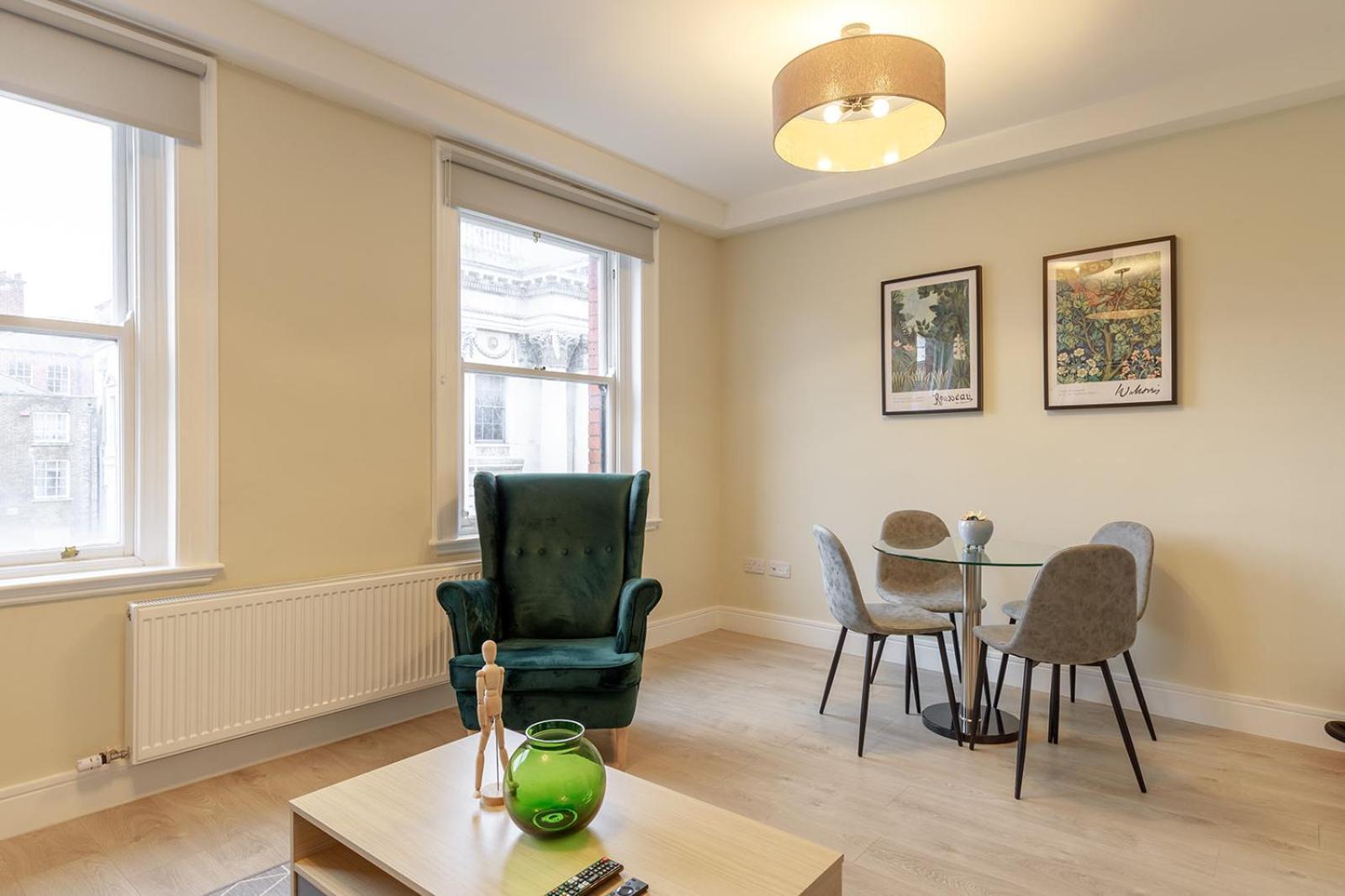 Dublin Castle Suites Extérieur photo